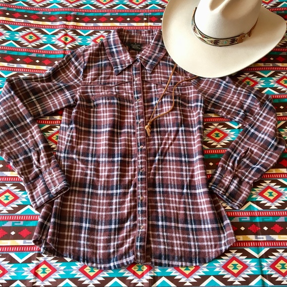 Western flannel w/brown rhinestone snap buttons!🤠 - Picture 1 of 6